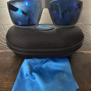 Costa Rincon Polarized Sunglasses